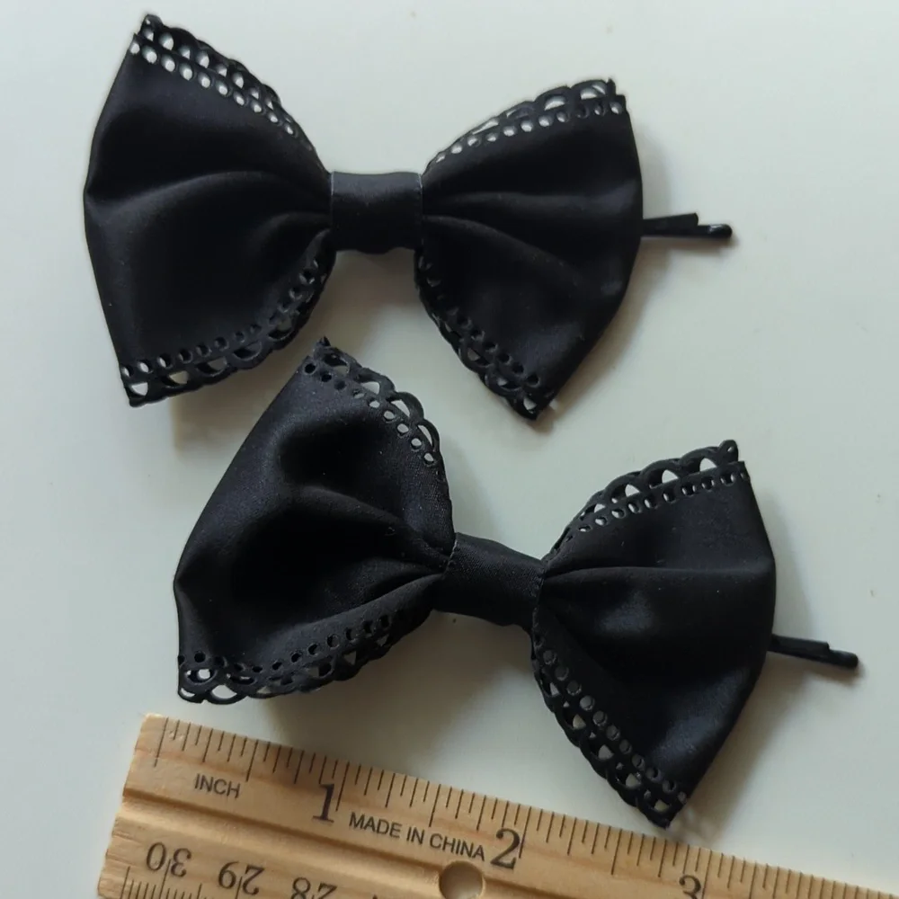 🆕 black satin eyelet trim bow set